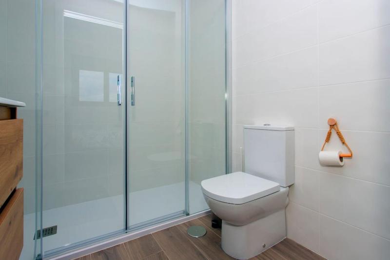 Modern Luxury Sea View Terrace Heated Pool Gym - image 41
