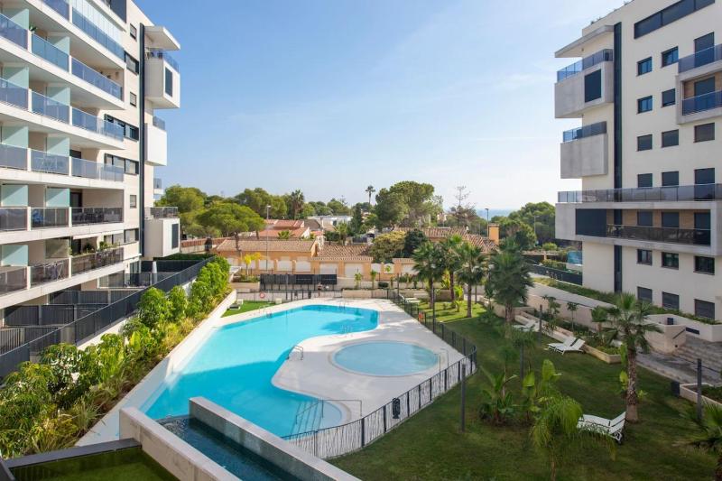 Modern Luxury Sea View Terrace Heated Pool Gym - image 25