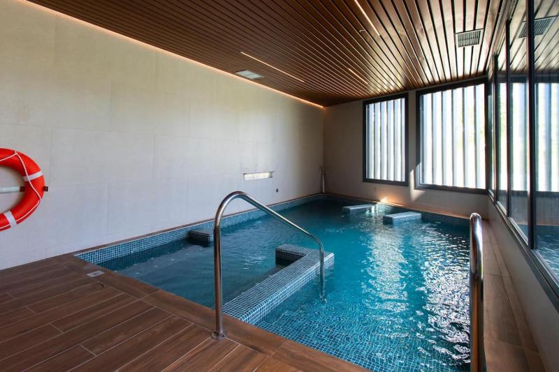 Modern Luxury Sea View Terrace Heated Pool Gym - image 29