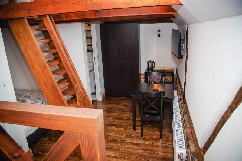 Family Room image 2