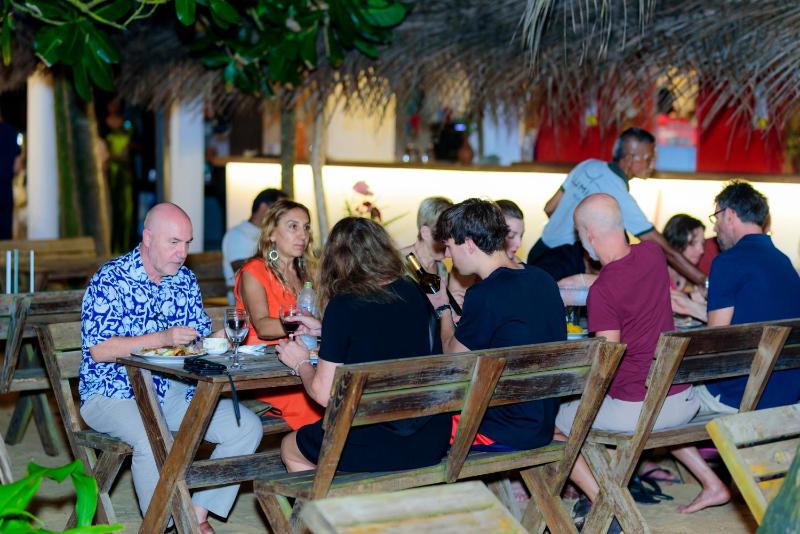 Royal Beach Hotel Hikkaduwa - image 24