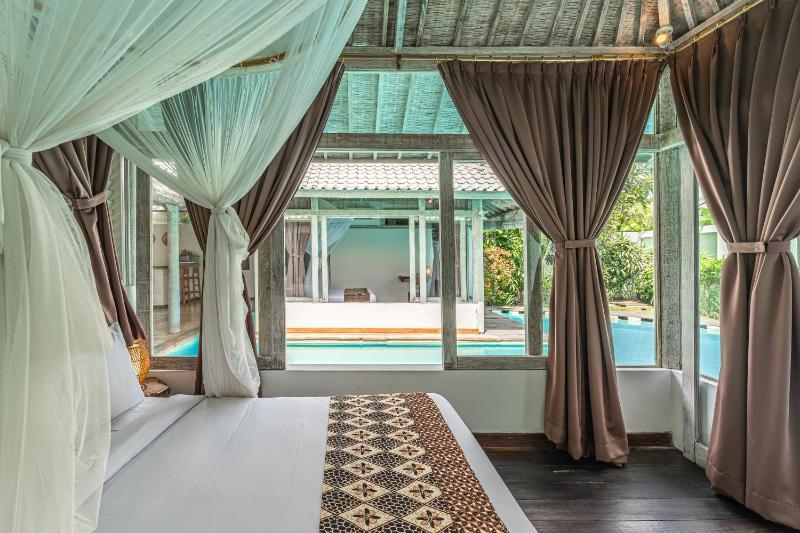 Villa Laksmana Hideaway 2 - Surrounded by water- 2bd villa with fantastic pool! - image 11