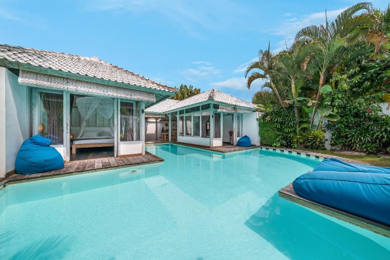 Villa Laksmana Hideaway 2 - Surrounded by water- 2bd villa with fantastic pool! - image 18