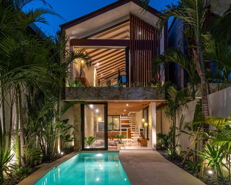 Tropical Villas in Prime Bingin - Near the Beach - image 1