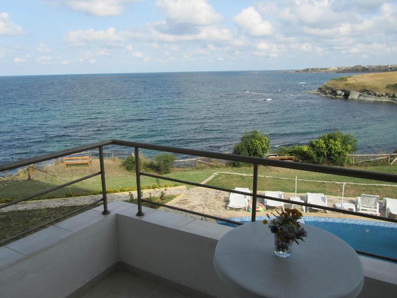 Studio with Sea View image 1