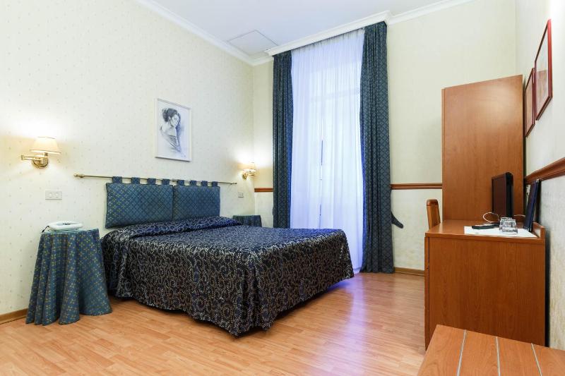 Classic Double or Twin Room image 1