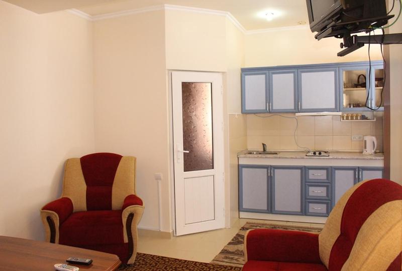 One-Bedroom House image 3