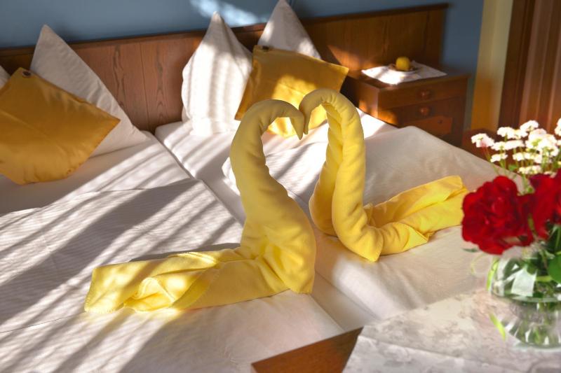 Double Room with Balcony image 2