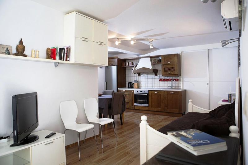 Three-Bedroom Apartment image 3
