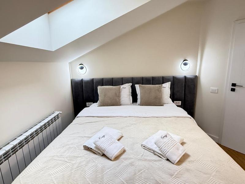 Cozy Luxury ApartHotel in Center of Historical Brasov - image 11
