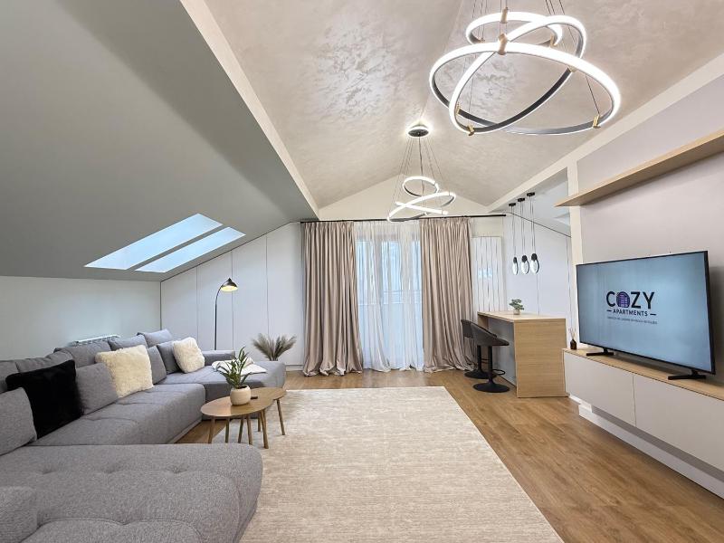 Cozy Luxury ApartHotel in Center of Historical Brasov - image 3