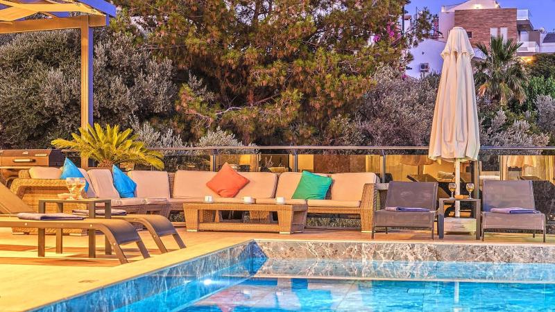 Luxury 5 bedroom seaview villa with private heated pool - image 38