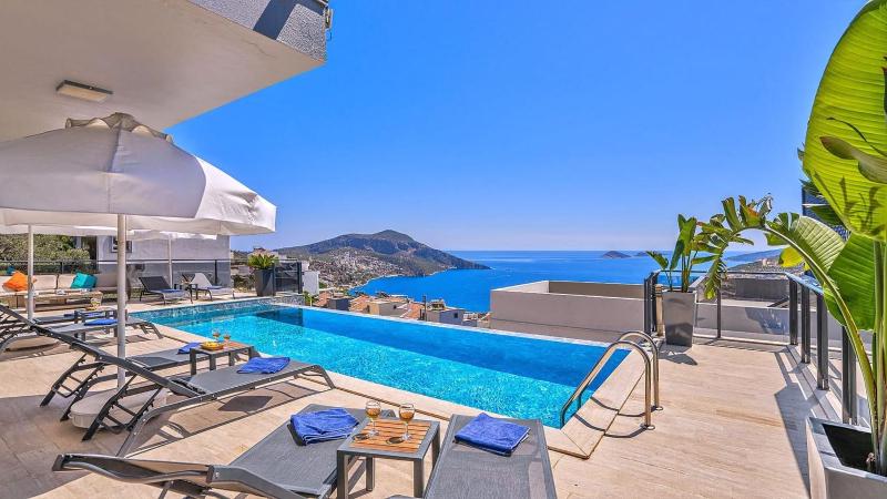Luxury 5 bedroom seaview villa with private heated pool - image 49