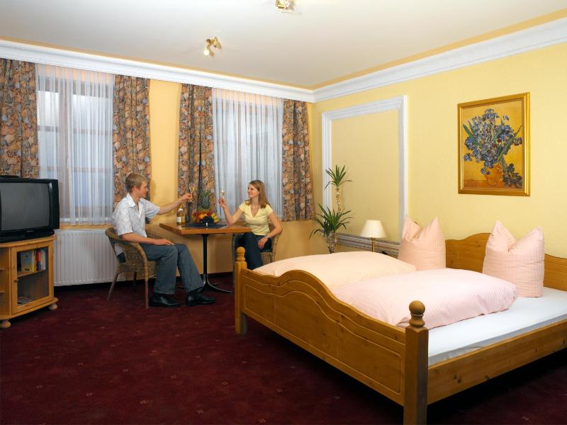 Family Room image 1