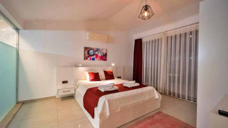 Kalkan 3 bedroom villa with private pool - image 24