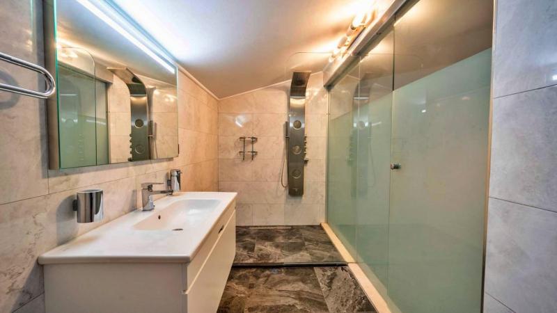 Kalkan 3 bedroom villa with private pool - image 25