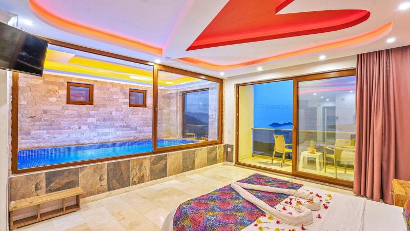 Kalkan 3 bedroom Luxury villa with private pool hot tub - image 33