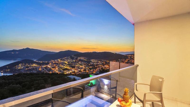 Kalkan 3 bedroom Luxury villa with private pool hot tub - image 15