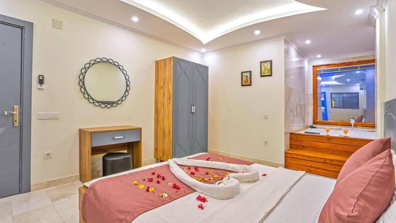 Kalkan 3 bedroom Luxury villa with private pool hot tub - image 9