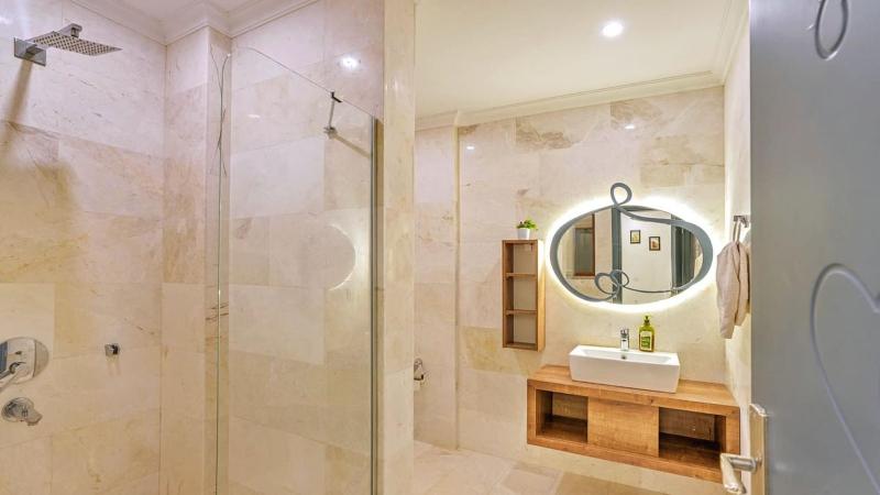 Kalkan 3 bedroom Luxury villa with private pool hot tub - image 28