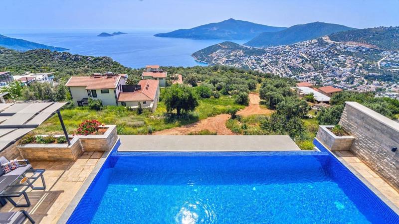Kalkan 3 bedroom Luxury villa with private pool hot tub - image 44