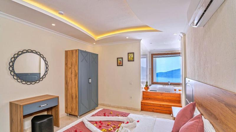 Kalkan 3 bedroom Luxury villa with private pool hot tub - image 2