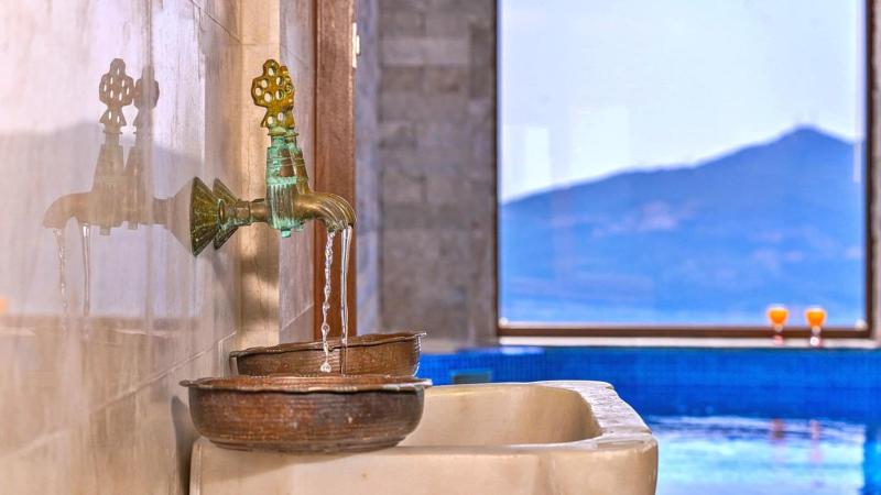Kalkan 3 bedroom Luxury villa with private pool hot tub - image 10