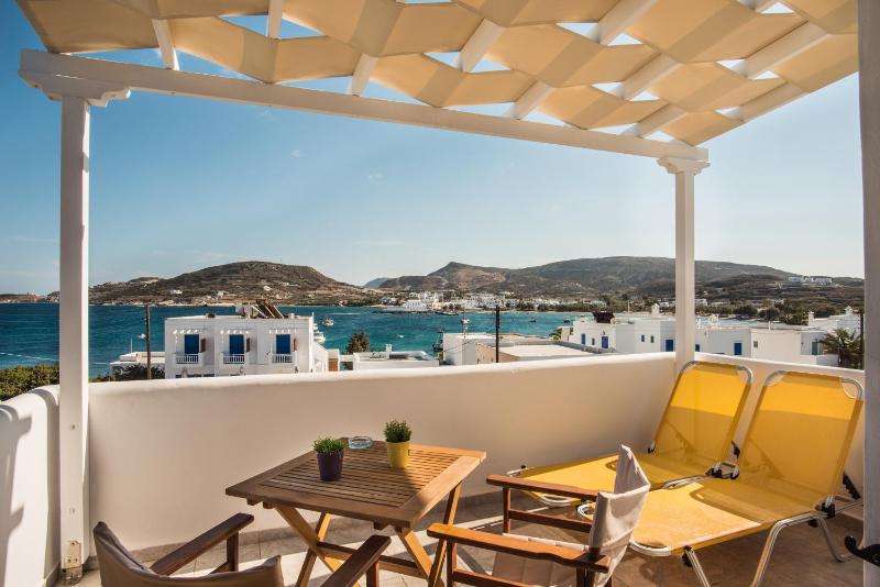 Superior Double or Twin Room with Sea View image 3