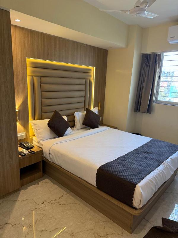 Sahara Inn - image 15