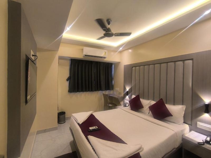 Sahara Inn - image 14