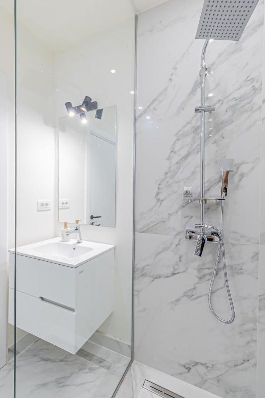 Cozy Luxury Brand New ApartHotel with Studios in Brasov - image 7