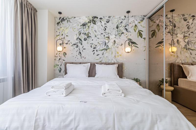 Cozy Luxury Brand New ApartHotel with Studios in Brasov - image 4