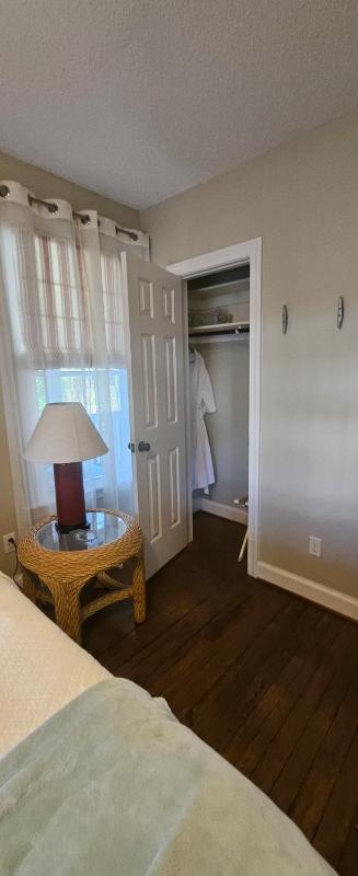 Barclay Cottage Inn - image 10