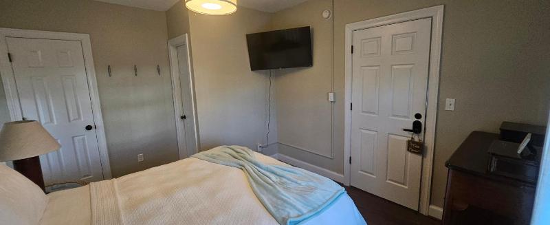 Barclay Cottage Inn - image 6