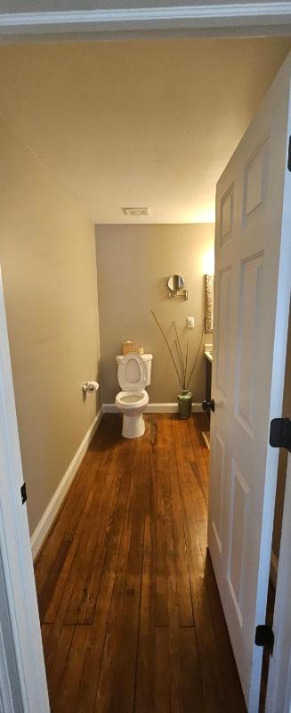 Barclay Cottage Inn - image 29