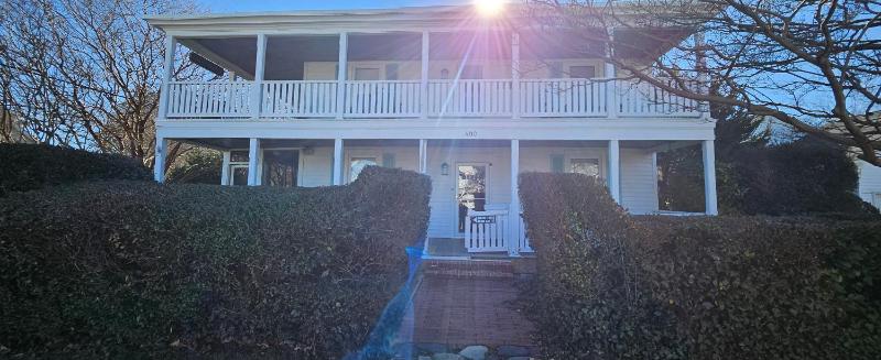 Barclay Cottage Inn - image 13