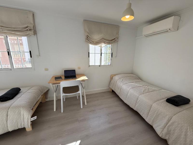 Casa Playa Albufereta a 1min con terraza para 6 By Turihome - image 43