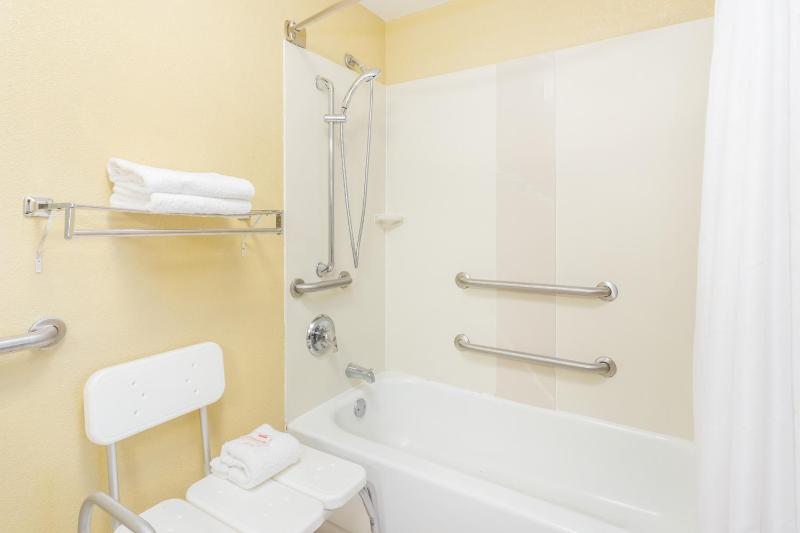 King Room - Mobility Access/Non-Smoking image 3
