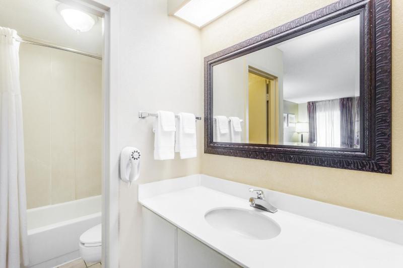 Double Room - Disability Access image 2