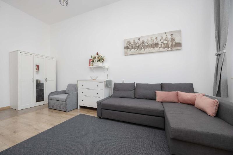 Stylish Wilcza Studio in the Heart of Warsaw by Noclegi Renters - image 14
