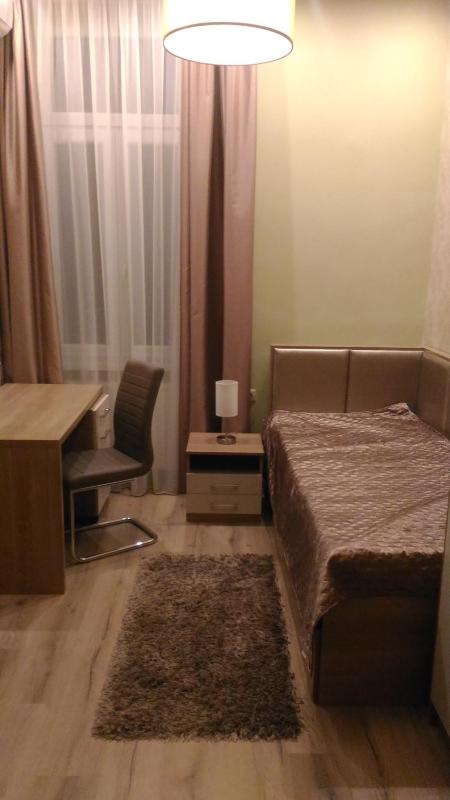 Single Room image 3