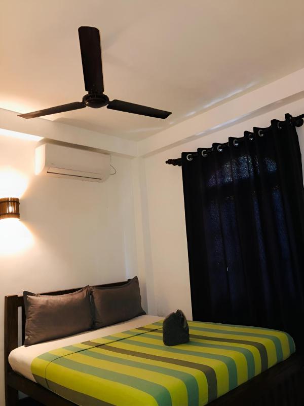 The Heavens Ocean Villa Talpe - image 15