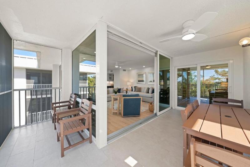Island Beach Club #P4B - image 14