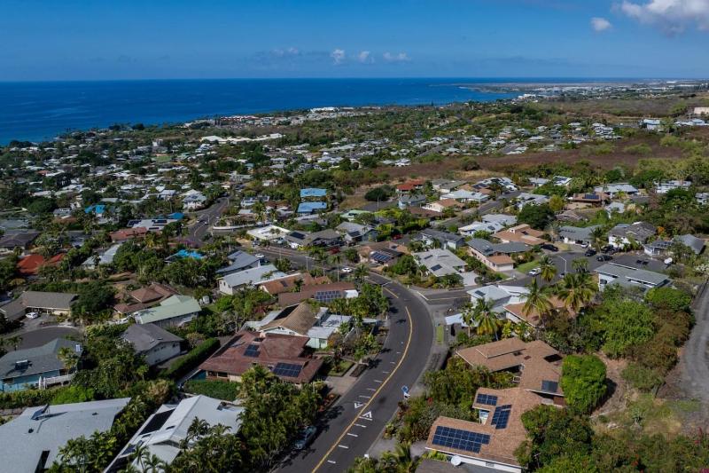 Kona Beach House Getaway - image 14