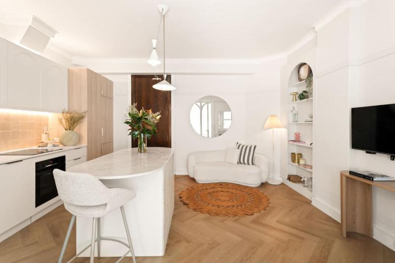 Luxury Studio in Potts Point Quiet and Central - image 1