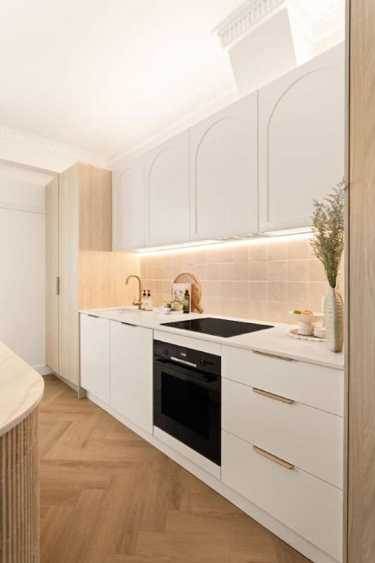 Luxury Studio in Potts Point Quiet and Central - image 3
