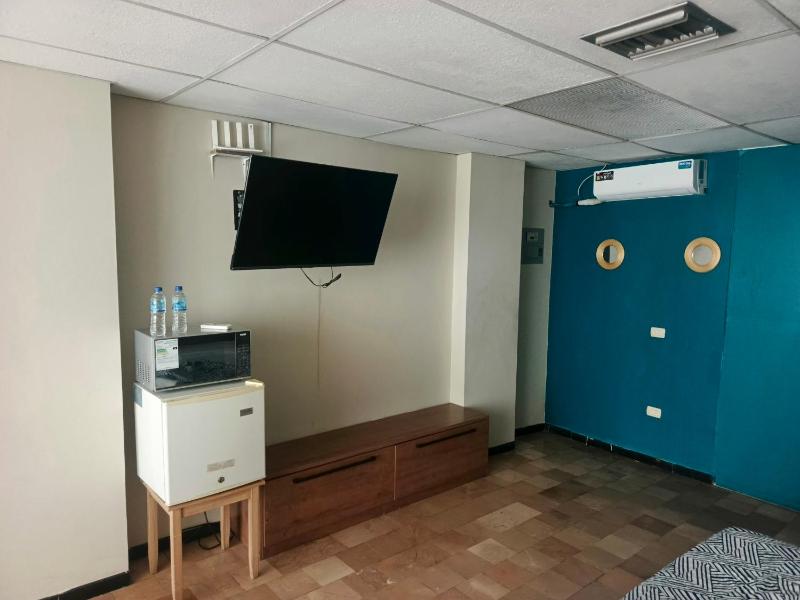OCEANIk SUITES & HOTEL - image 12