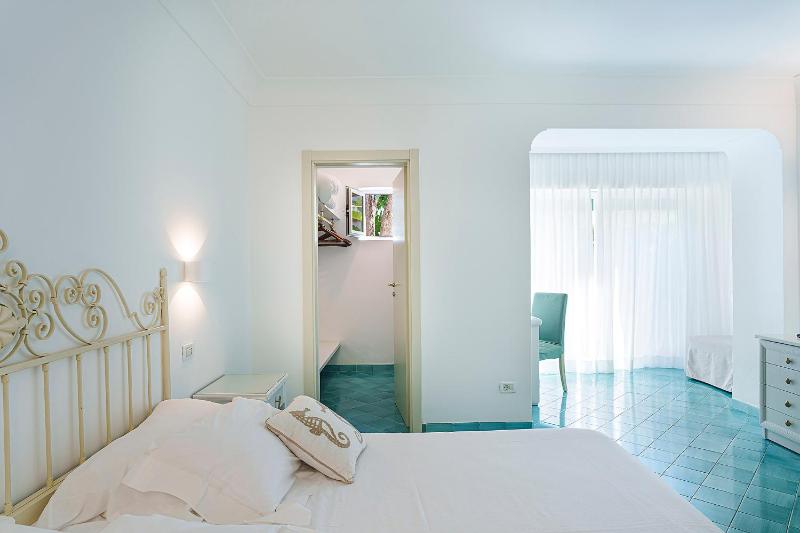 Hotel Continental Mare - image 48