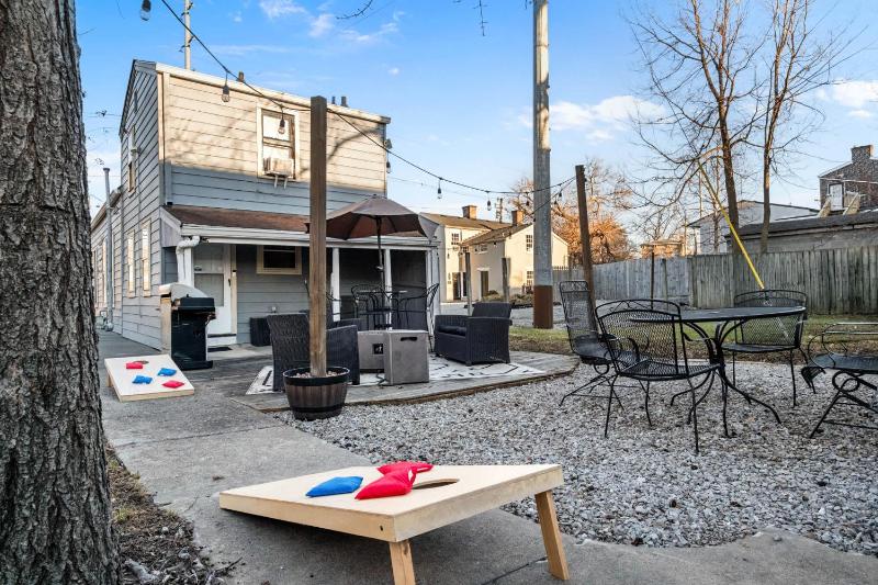 Derby & Bourbon Trail Homebase W Private Backyard - image 6