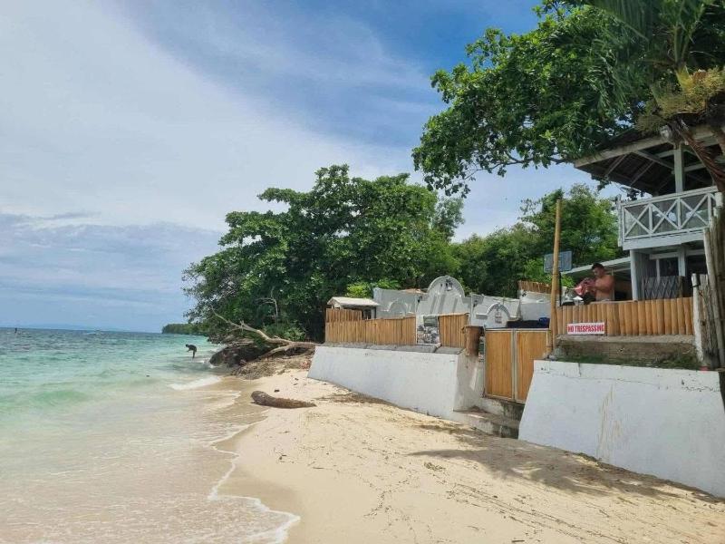 White Beach Villa - image 13